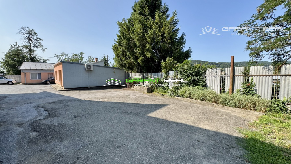 GARANT REAL - prenájom klimatizovaný, zariadený obchodný priestor, resp. priestor na služby, 110 m2, s parkovaním, Prešov, Masarykova ul.