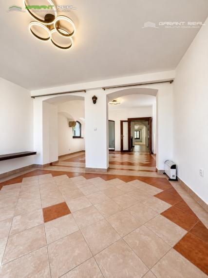 GARANT REAL - prenájom obchodno - kancelárske priestory, Hlavná ulica, 110 m2