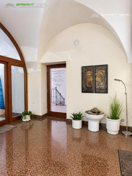 GARANT REAL - prenájom obchodno - kancelárske priestory, Hlavná ulica, 110 m2