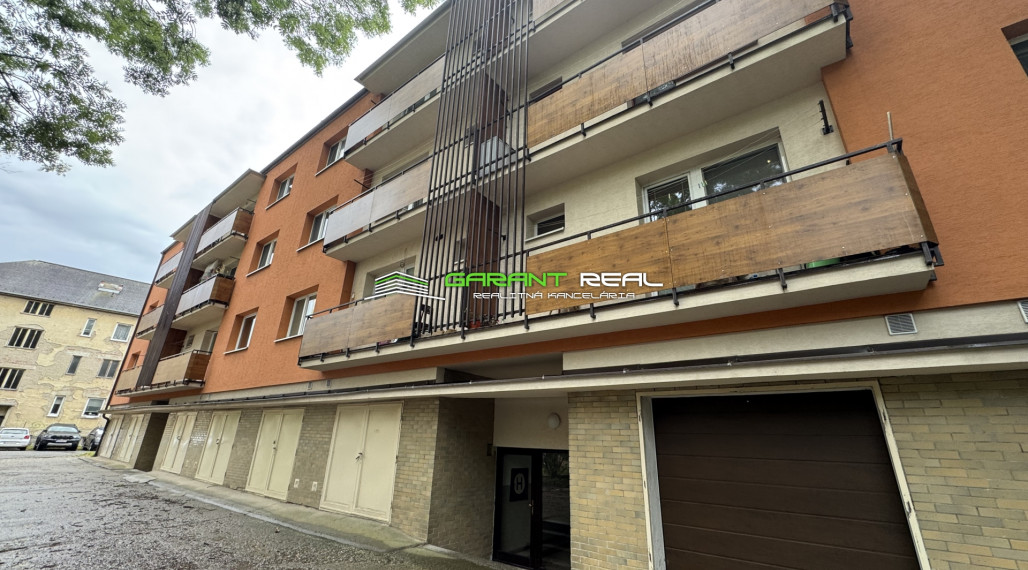 GARANT REAL - predaj 3-izbový tehlový byt 88 m2 s loggiou, balkónom a vlastným kúrením, s garážou, Prešov, širšie centrum