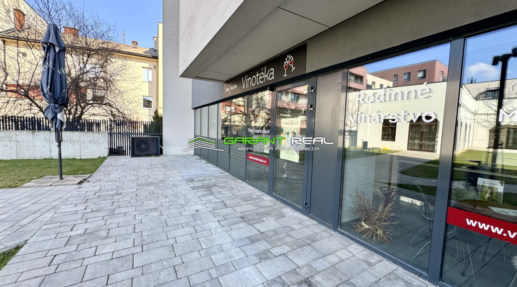 GARANT REAL - predaj kaviareň a vinotéka, 80 m2, Košice, Staré mesto, Kasárenské námestie
