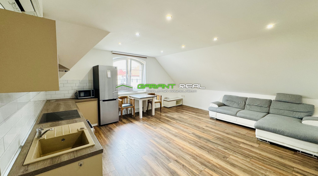 GARANT REAL -prenájom 2-izbový moderný, klimatizovaný byt so šatníkom, 50 m2, Prešov, širšie centrum, Bayerova ul.