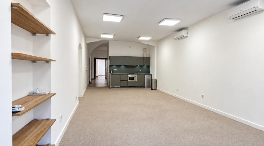 GARANT REAL - prenájom obchodno - kancelárske priestory, Hlavná ulica, 110 m2
